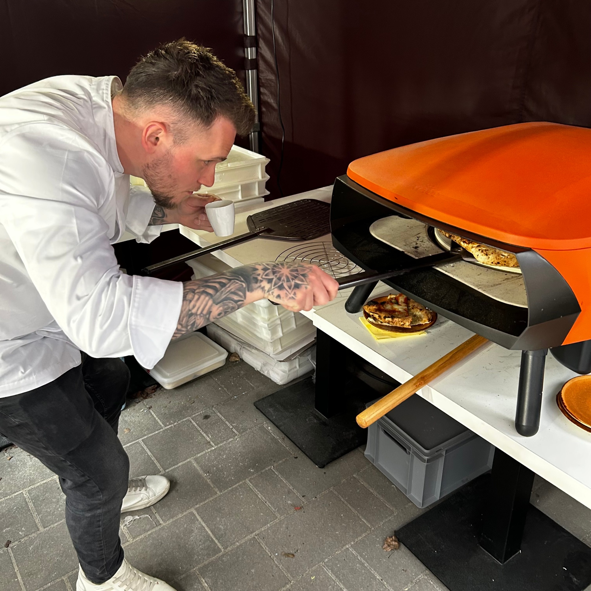 Pizza kemencéből